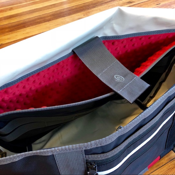 Timbuk2 D-Lux Laptop Racing Stripe Messenger Bag - Picture 3 of 8